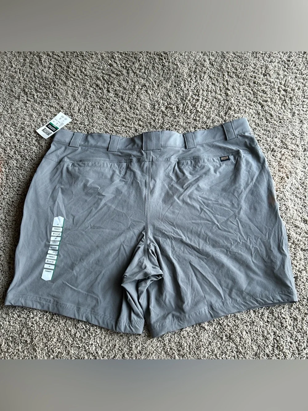 $89 NWT Duluth Trading Armachillo Shorts Mens 48x9 Gray Flex Standard Fit Cargo